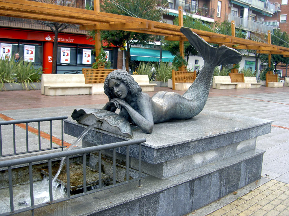 Sirena at Plaza Immaculada Sirena at Plaza Immaculada