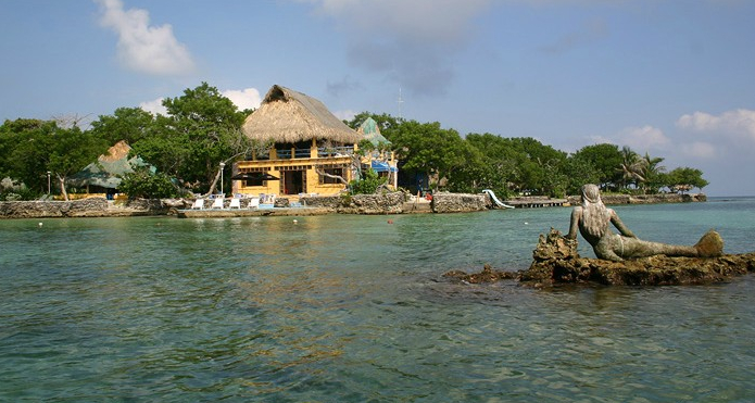 Isla Pirata Mermaid Sculpture
