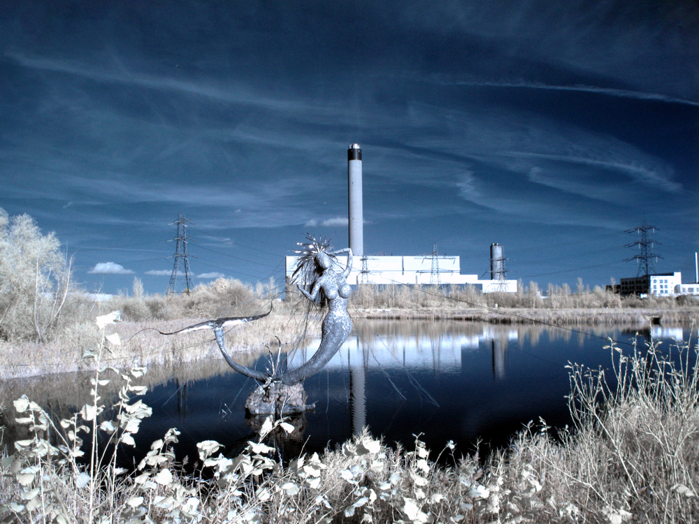 The Dartford Mermaid Statue. Photo © by Ian Simpson